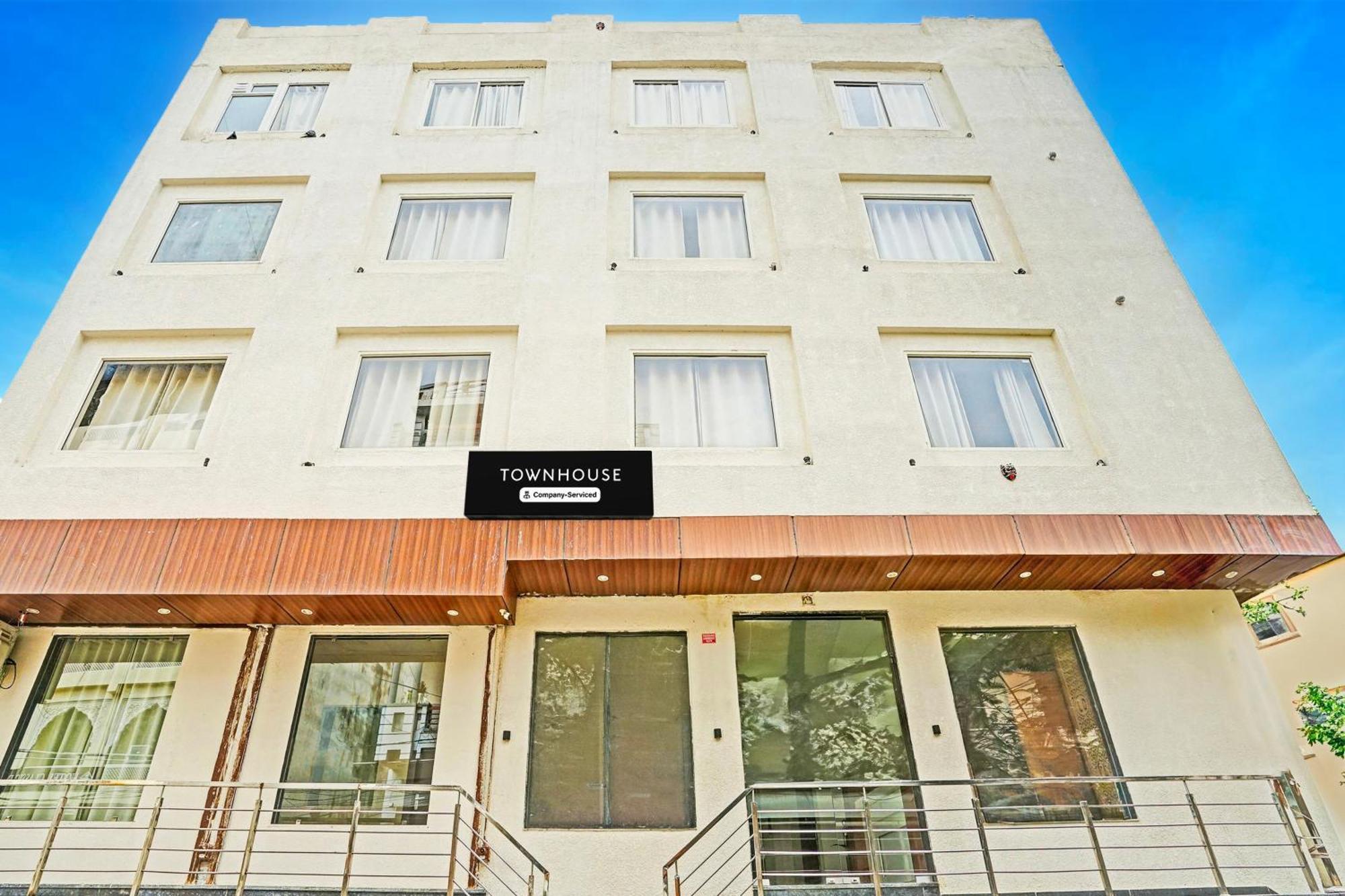 Super Townhouse Collectorate Circle Formerly Ld Prime ชัยปุระ ภายนอก รูปภาพ